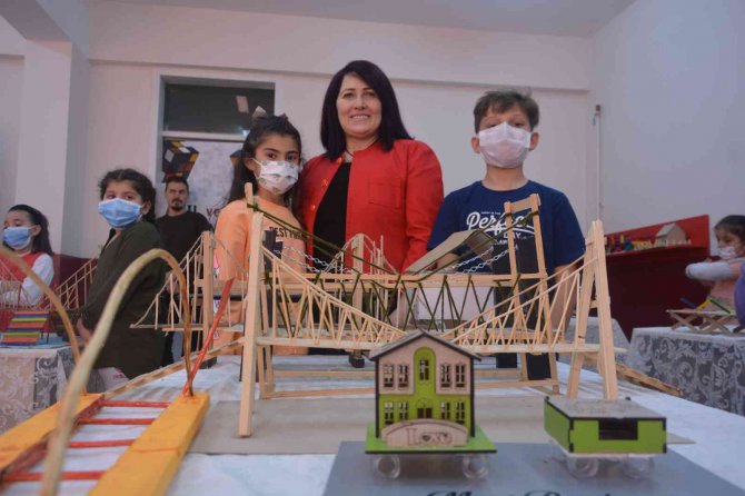 Hazırladıkları Projeyle Doğal Afetlere Dikkat Çektiler