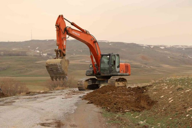 Erciş’te Bahar Geldi Çalışmalar Hız Kazandı
