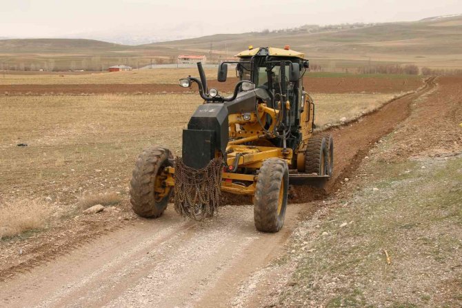 Erciş’te Bahar Geldi Çalışmalar Hız Kazandı