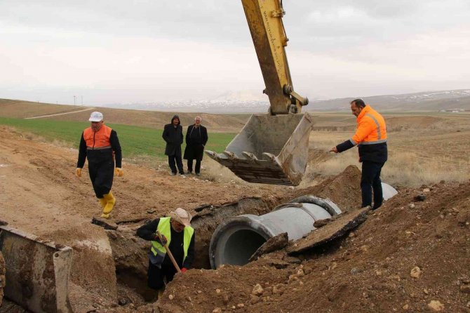 Erciş’te Bahar Geldi Çalışmalar Hız Kazandı