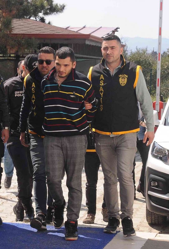 Kız Meselesi Yüzünden Arkadaşının Boğazını Kesen Zanlı Tutuklandı