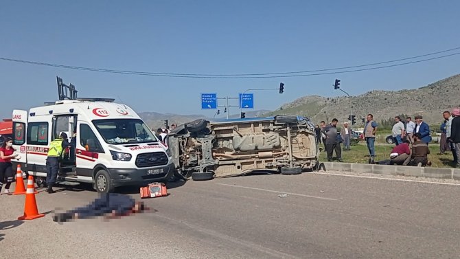 Adana’da Askeri Araç Kaza Yaptı: 5 Yaralı