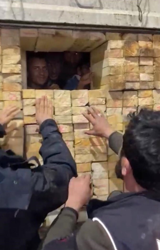 Ağrı’da 113 Düzensiz Göçmen Yakalandı