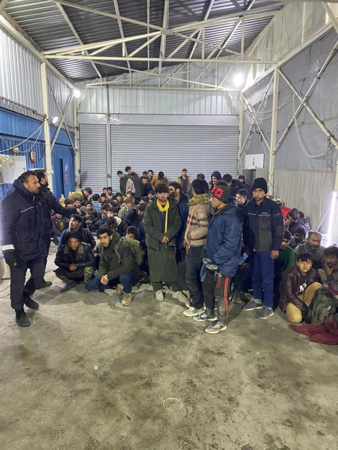 Ağrı’da 113 Düzensiz Göçmen Yakalandı