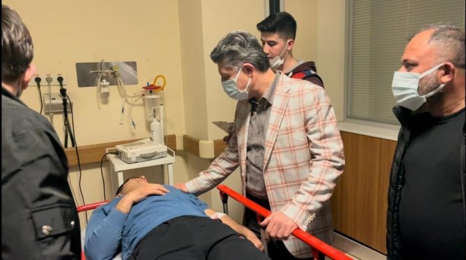 Ak Parti’li Özkan Ve Başkan Tulup’tan Kazada Yaralanan İşçilere Ziyaret