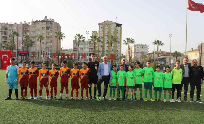 Akdeniz Belediyesi 23 Nisan Futbol Turnuvası Başladı