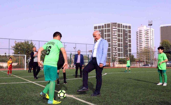 Akdeniz Belediyesi 23 Nisan Futbol Turnuvası Başladı