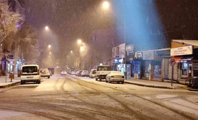 Ardahan’da Nisan Ayında Kar Sürprizi