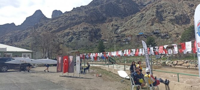 Barhal Çayı’nda Son Kez Düzenlenen Kano Yarışları Nefes Kesti