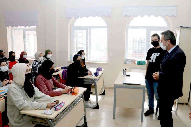 Aslan: “Eba’dan İstifade Edin”