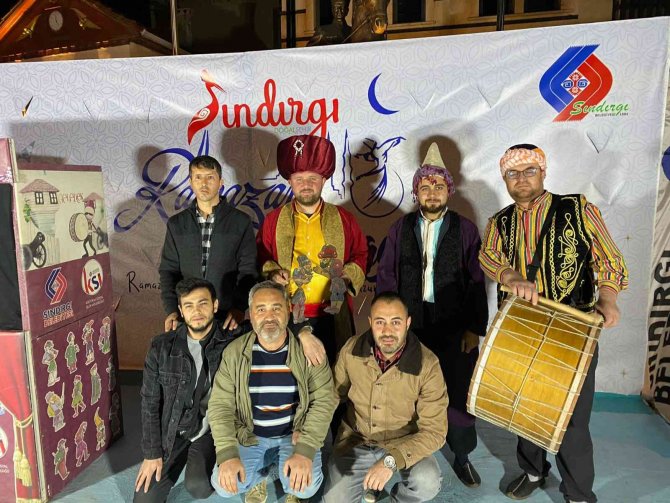 Balıkesir’in Tek Hayalisi Murat Seyman Ramazan Ayını Şenlendiriyor