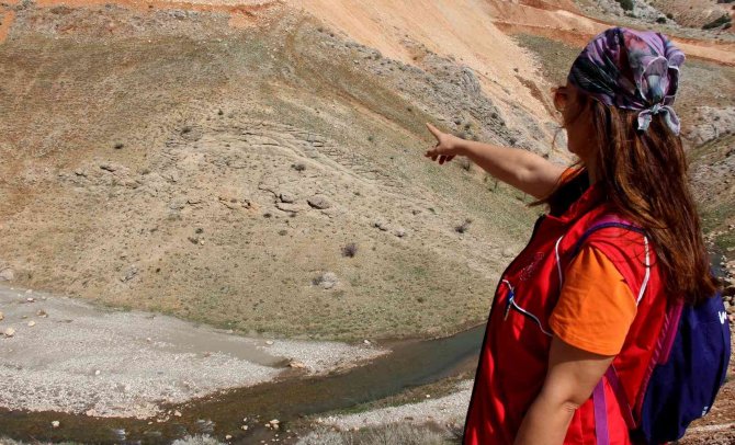 Adıyaman’da Dinazor Tepesi Büyük İlgi Çekiyor