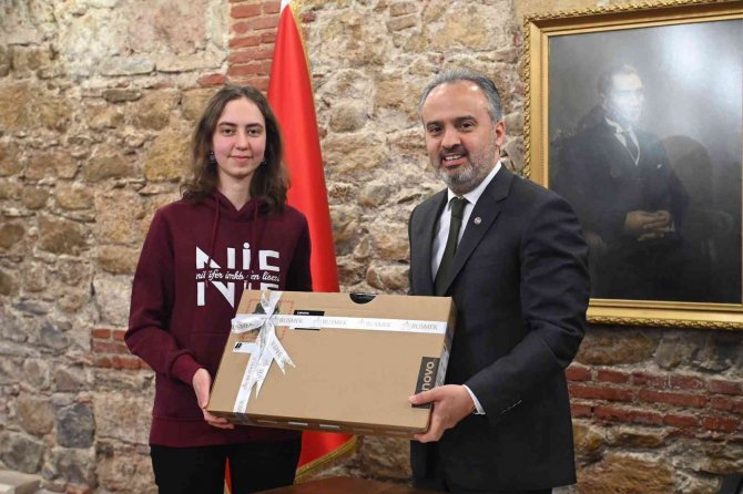 Derece Yaptılar, Ödülü Kazandılar