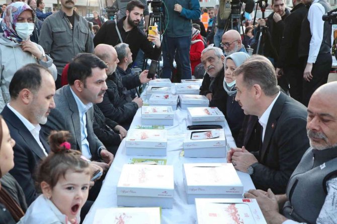 Bakan Kurum: “Deprem Riski Olan Bölgelerde Kentsel Dönüşüme Girmemiş Hiçbir Binamız Kalmayacak”