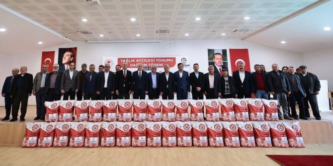 Çiftçiye Sağlanan Tohum Desteğiyle 10 Bin Dekardan 36 Milyonluk Gelir Sağlanacak