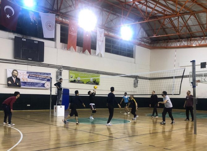 Çameli Belediyesi Futboldan Sonra Voleybola Da El Attı