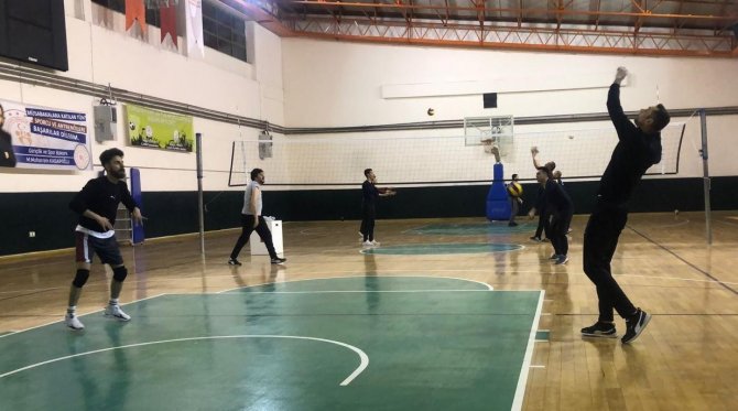 Çameli Belediyesi Futboldan Sonra Voleybola Da El Attı