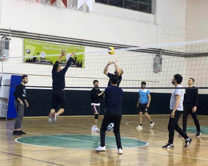 Çameli Belediyesi Futboldan Sonra Voleybola Da El Attı