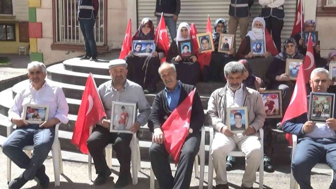 Evlat Nöbetindeki Ailelerin Bekleyişi 950. Gününde Devam Ediyor