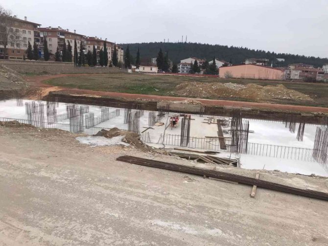 Edebali Stadı’nda İnşaat Çalışmaları Yine Durdu
