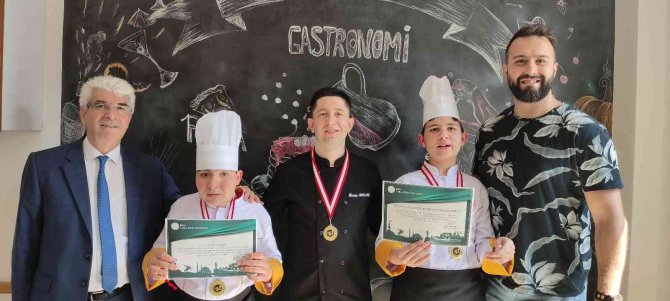 Engelli Öğrenciler Normal Öğrencilerle Yarıştı Birinci Oldu