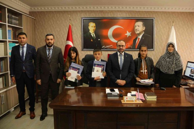 Gençlik Bilgi Yarışmasında Dereceye Girenler Ödüllendirildi