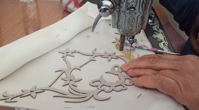 Hem Sanat Öğreniyor, Hem Aile Ekonomilerine Katkı Sağlıyorlar