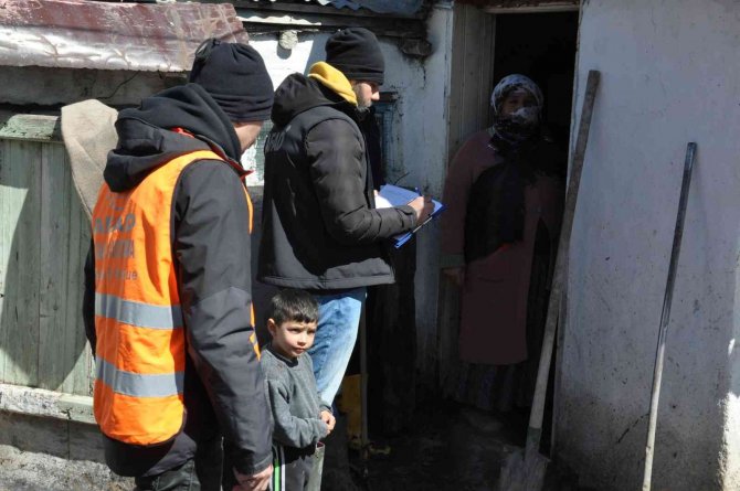 Kars’ta Selden Etkilenen Bölgede Hasar Tespiti Yapılıyor