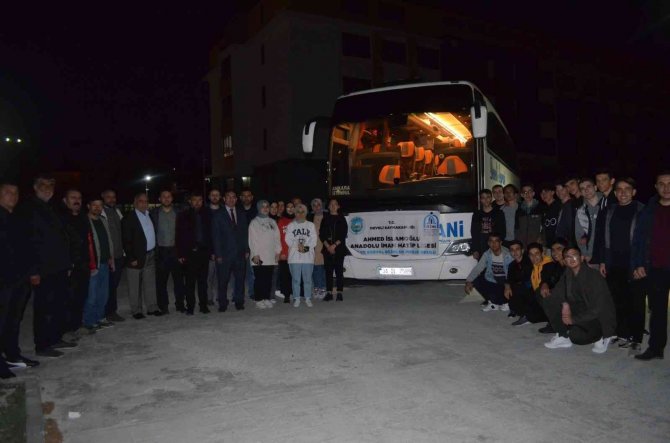 Develi’de Başarılı Lise Öğrencileri İ̇stanbul Kampı’na Gitti