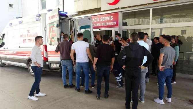 Adana Valisi Elban, Kazada Yaralanan Askerleri Ziyaret Etti