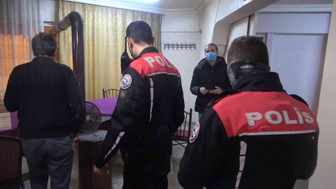 Kumar Baskınında Gözaltına Alınan Şahıs: "Çek Baba Çek, Vallahi Televizyona Çıktık"