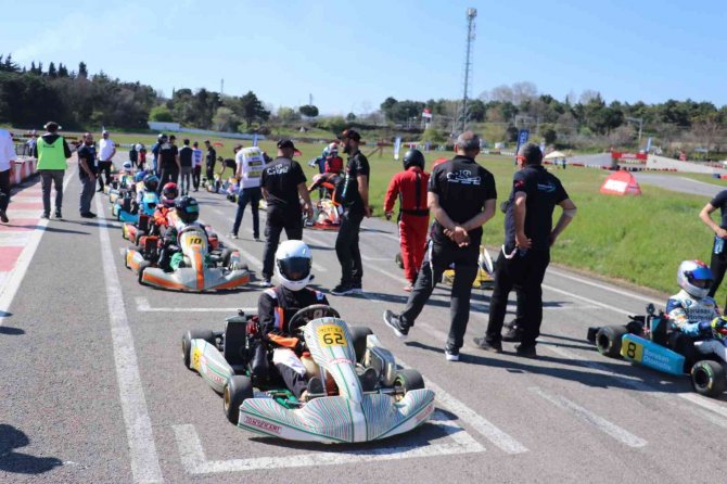 Kocaeli’de Karting Şampiyonasının İlk Ayağı Tamamlandı