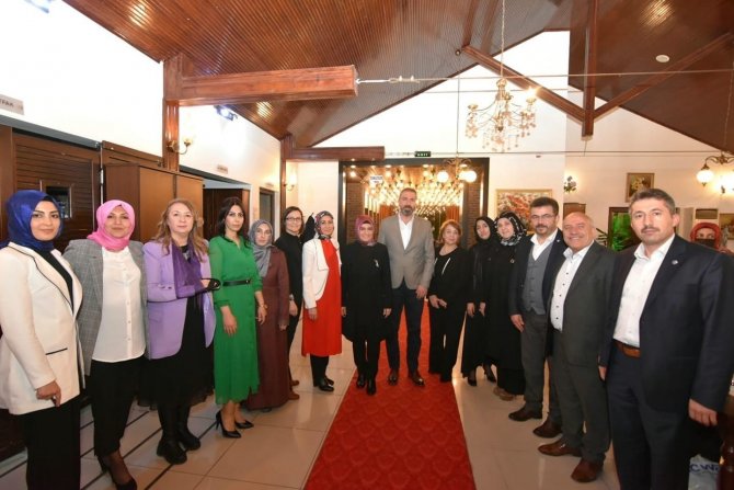 Memur-sen Kadın Komisyonları Genel Başkanı Sıdıka Aydın: "Aile Ve İş Hayatı Uyumu Olmazsa Olmazımızdır"