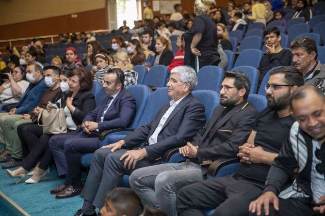 Mersin’de Renkli Romanlar Günü Etkinliği