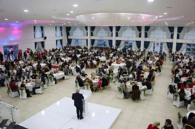 Başkan Tollu, Şehit Ve Gazi Aileleriyle İftarda Buluştu