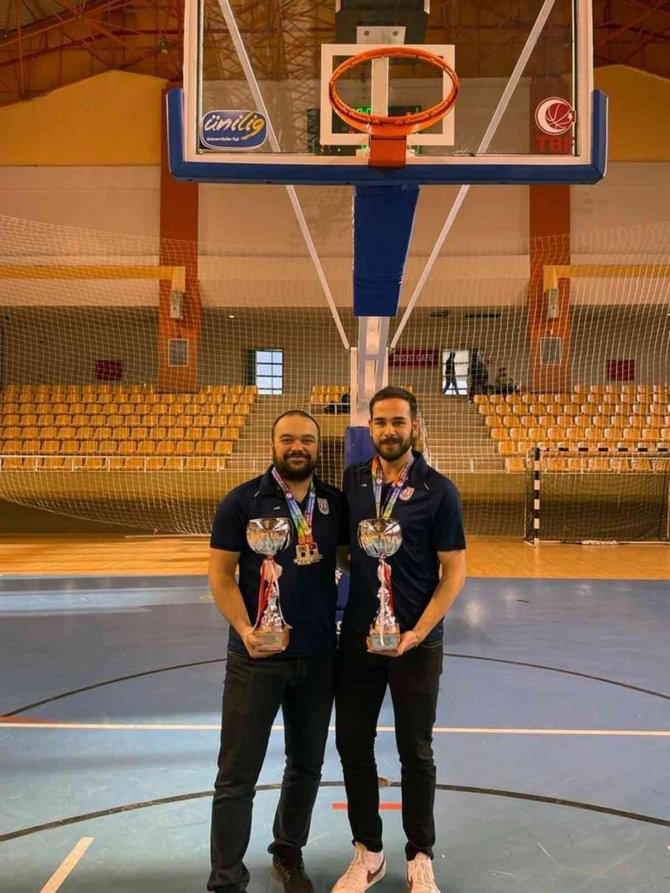 Mskü Kadın Ve Erkek Basketbolcuları Şampiyon