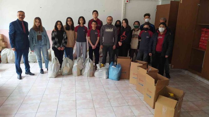 Öğrencilerin Hazırladıkları Yardım Kolileri İhtiyaç Sahiplerine Ulaştırılıyor
