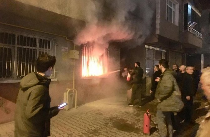 Samsun’da Yangın Paniği: Yaşlı Adam Ölümden Döndü