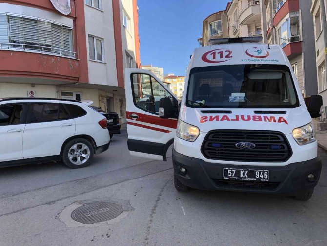 Sinop’ta Motosikletten Düşen Kurye Yaralandı