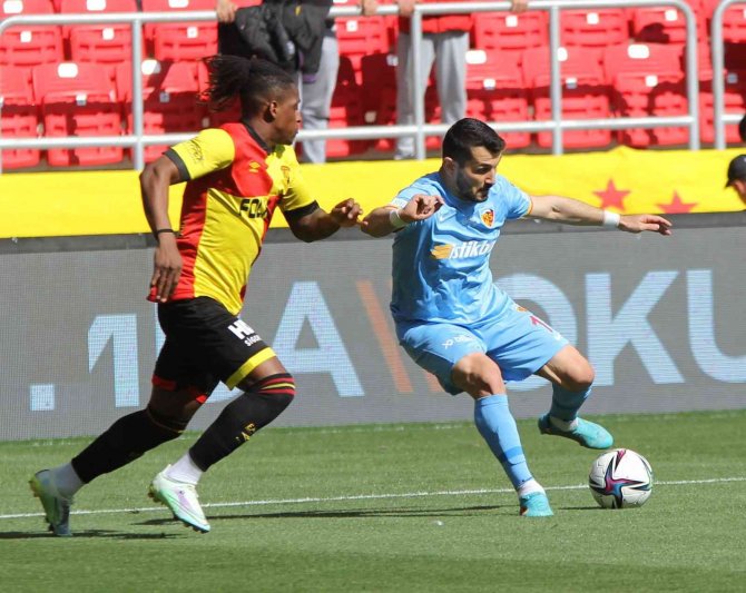 Spor Toto Süper Lig: Göztepe: 1 - Kayserispor: 2 (İ̇lk Yarı)