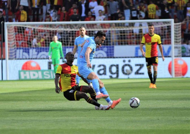Spor Toto Süper Lig: Göztepe: 1 - Kayserispor: 2 (İ̇lk Yarı)