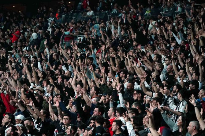 Vodafone Park Tam Kapasite!