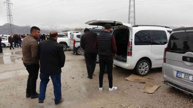 Van’da İkinci El Oto Pazarında Yakıt Cimrisi Araçlara Rağbet