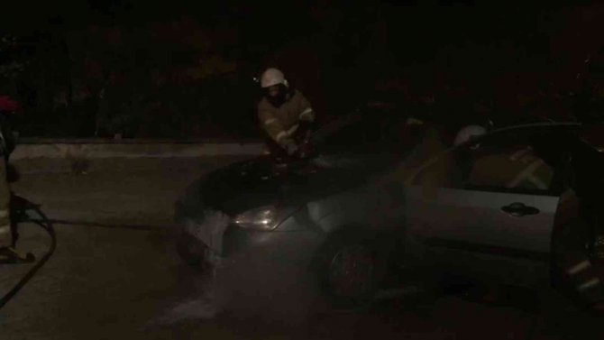 Seyir Halindeki Otomobil Alev Aldı