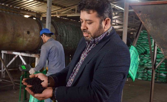 Yerin Yüzlerce Metre Altından Çıkarılan Leonardit, Topraklara Bereket Oluyor