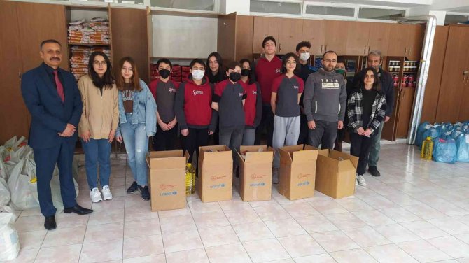 Öğrencilerin Hazırladıkları Yardım Kolileri İhtiyaç Sahiplerine Ulaştırılıyor