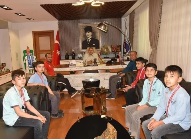 Ceyhanlı Güreşçiler Türkiye Şampiyonası’nda