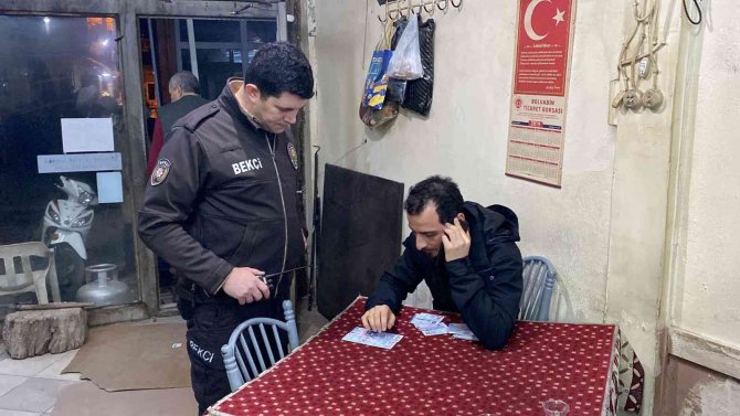 Bolvadin Polisinden İnternet Kafe Ve Kahvehanelere Yönelik Denetim