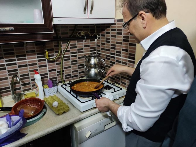 Ak Parti Bursa Milletvekilleri Sahuru Öğrencilerle Yaptı