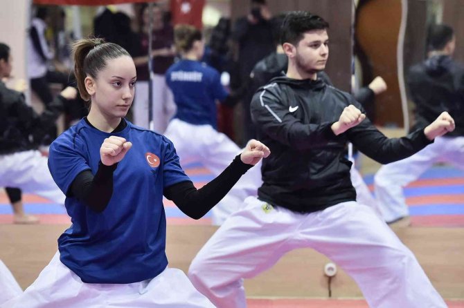 Ego Spor Kulübü Karatede Başarıdan Başarıya Koşuyor